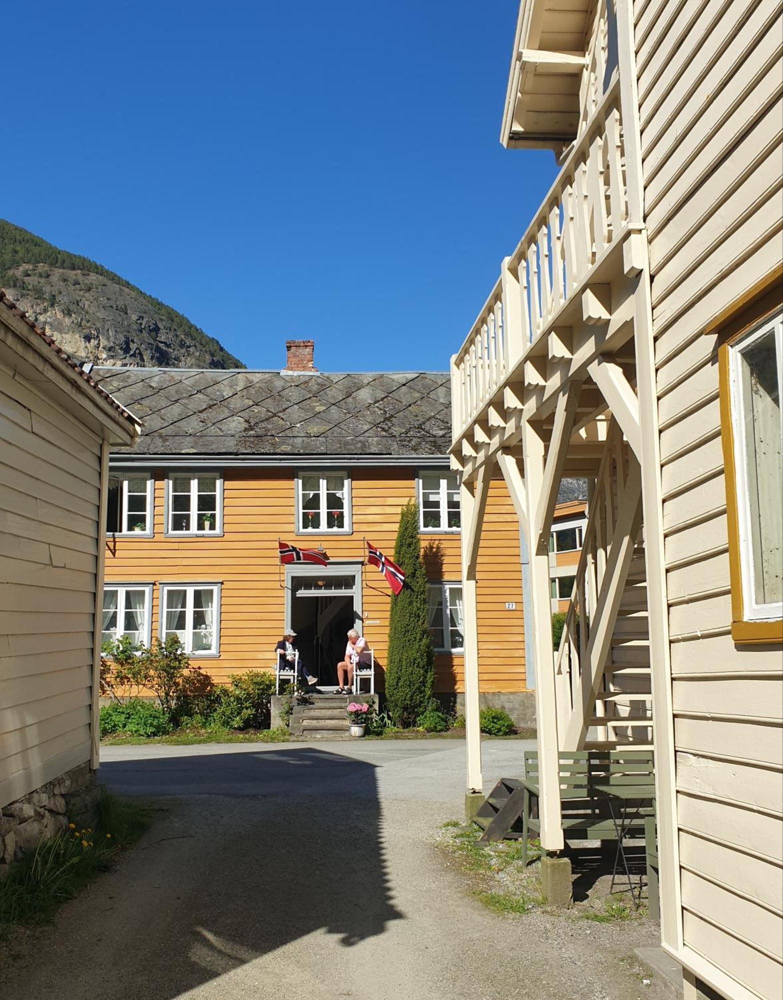 Kvammehuset Pa Gamle Laerdalsoyri Villa ภายนอก รูปภาพ